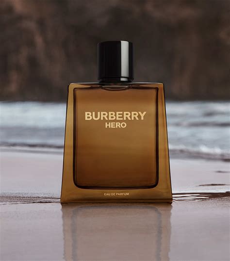 burberry kokerrok|Burberry hero perfume.